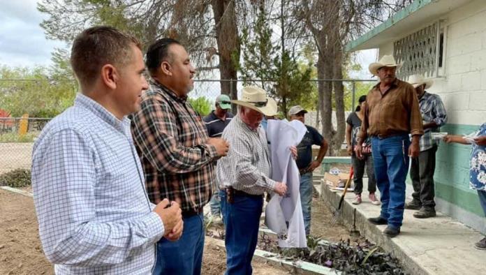 Promueve Hugo los Huertos Familiares