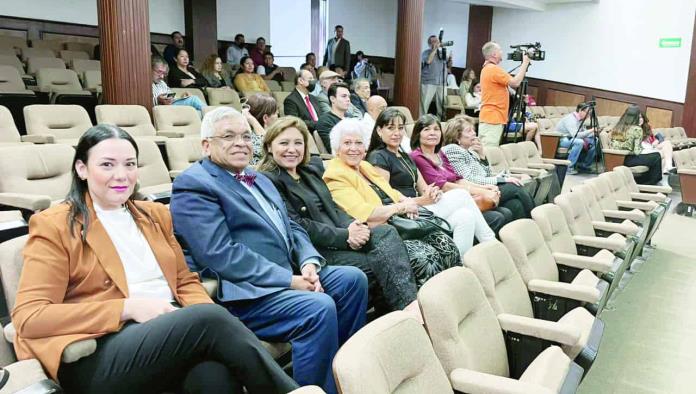 Colocan en Congreso nombre de General