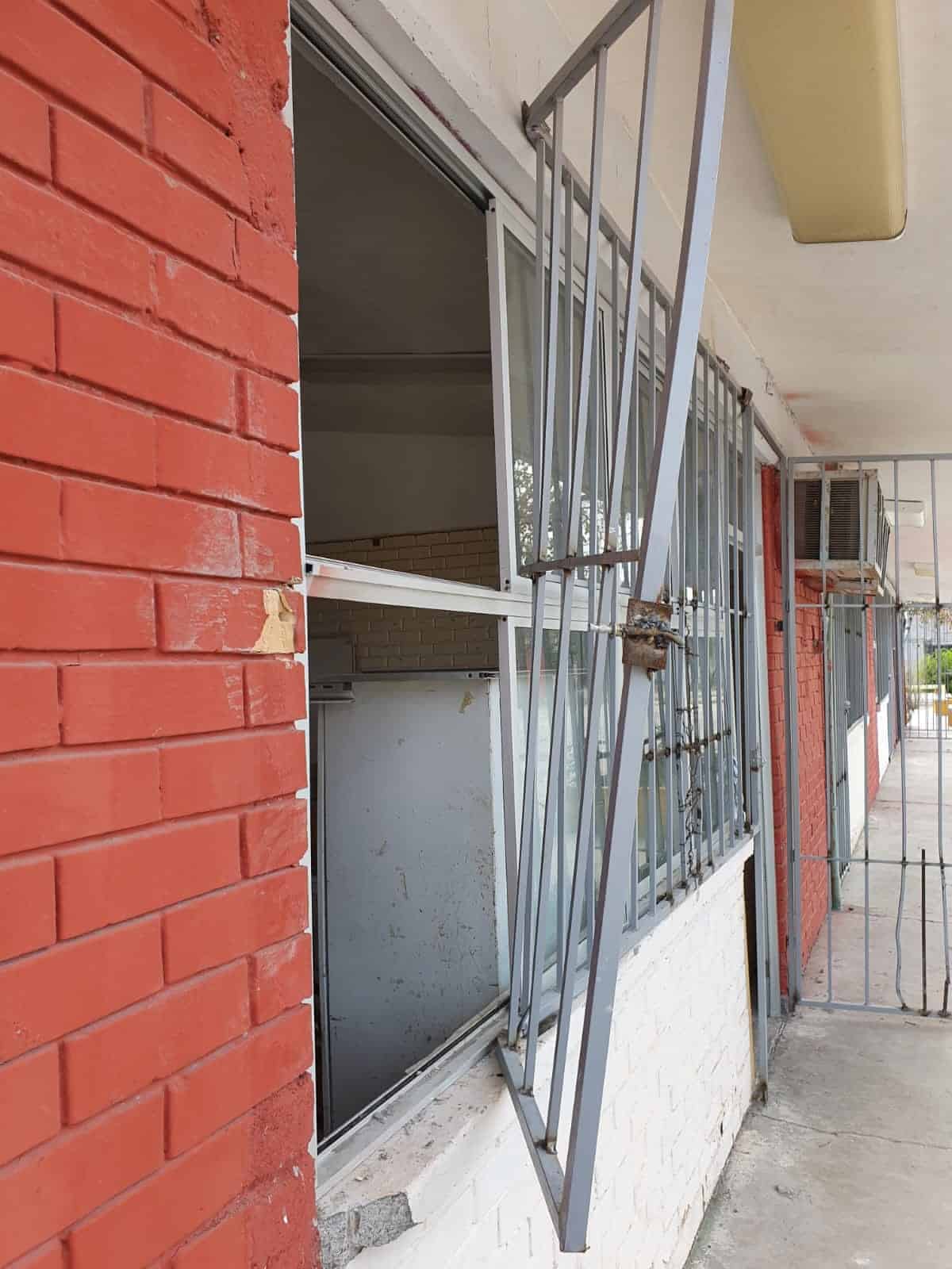 Daños a escuela ascienden a 500 mil pesos