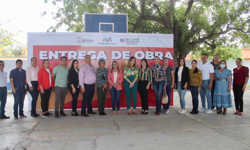 Ilumina Tania Escuela Ford