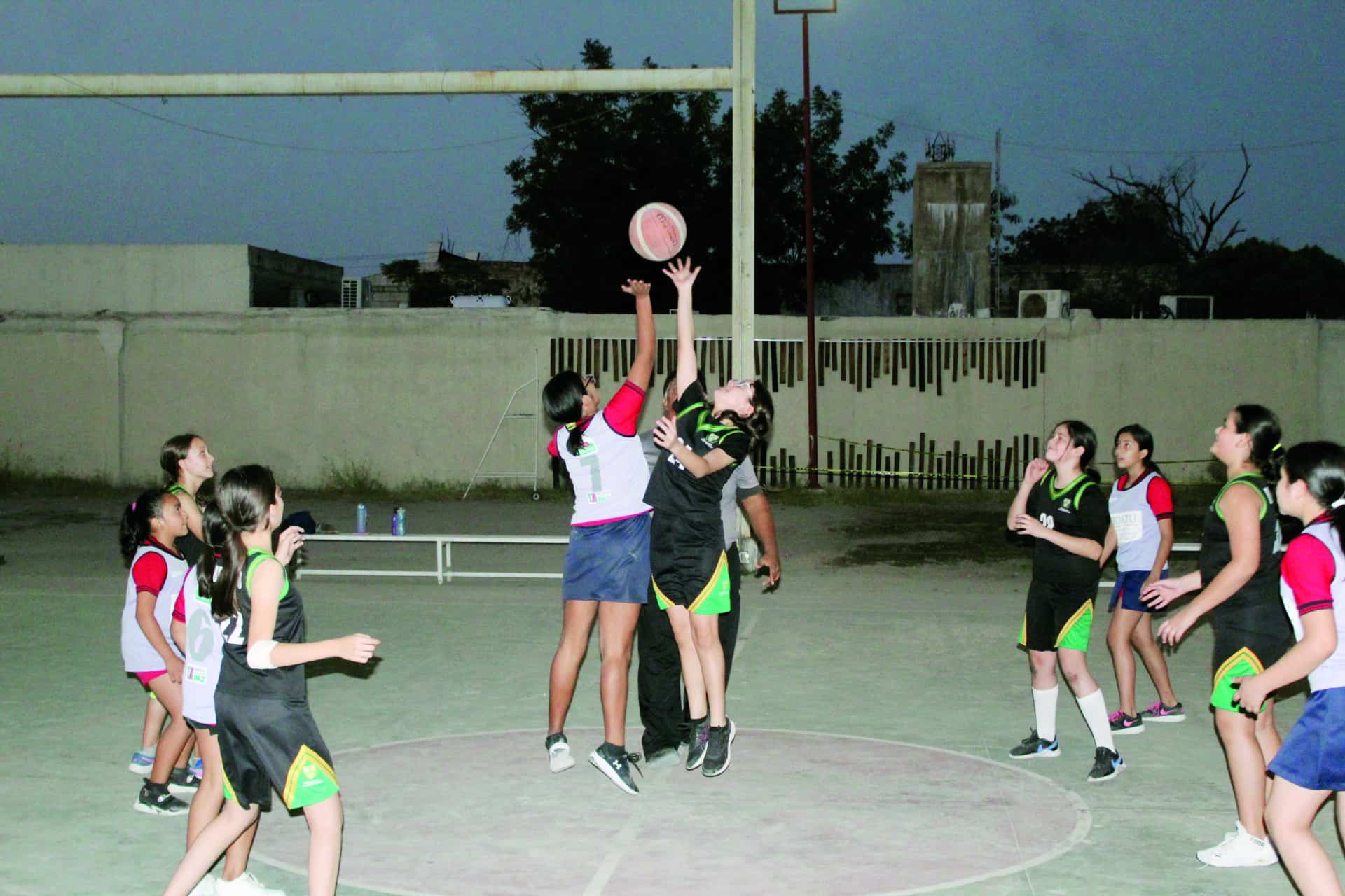 Vencieron a Escuela Ramón López Velarde