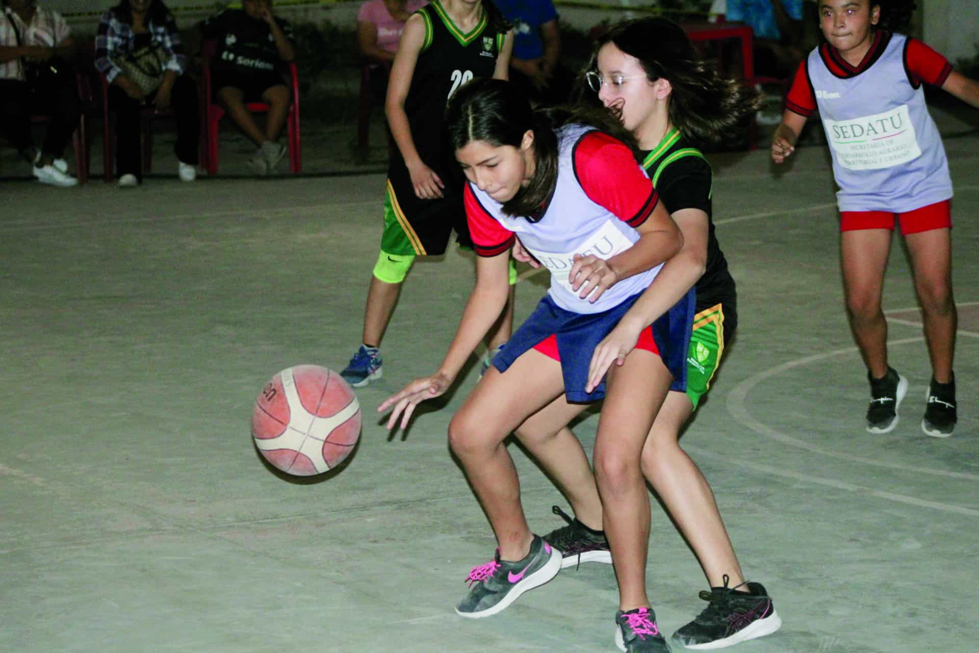 Vencieron a Escuela Ramón López Velarde