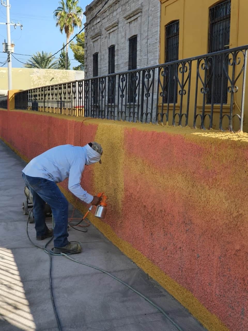 Embellece Beto Escuela Juárez