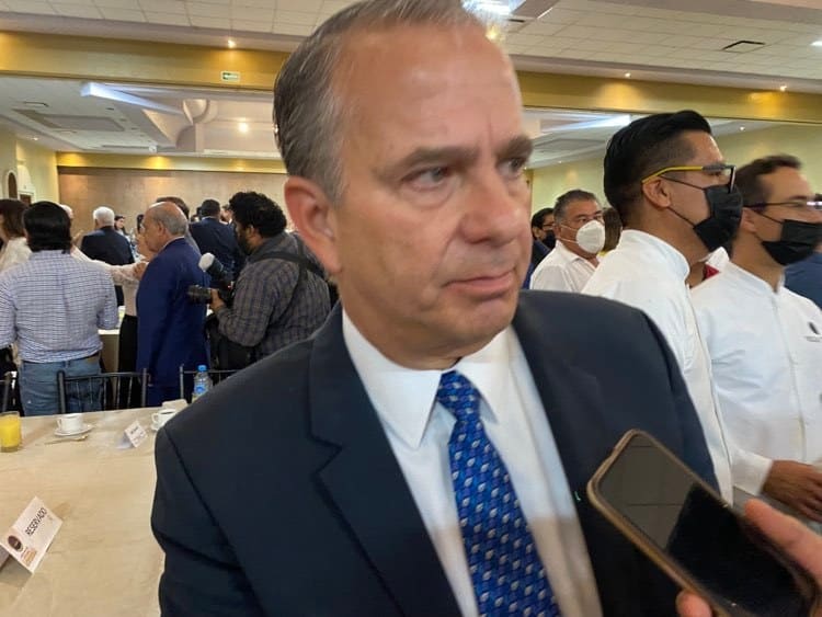 Francisco Saracho, Secretario de Educación en Coahuila.