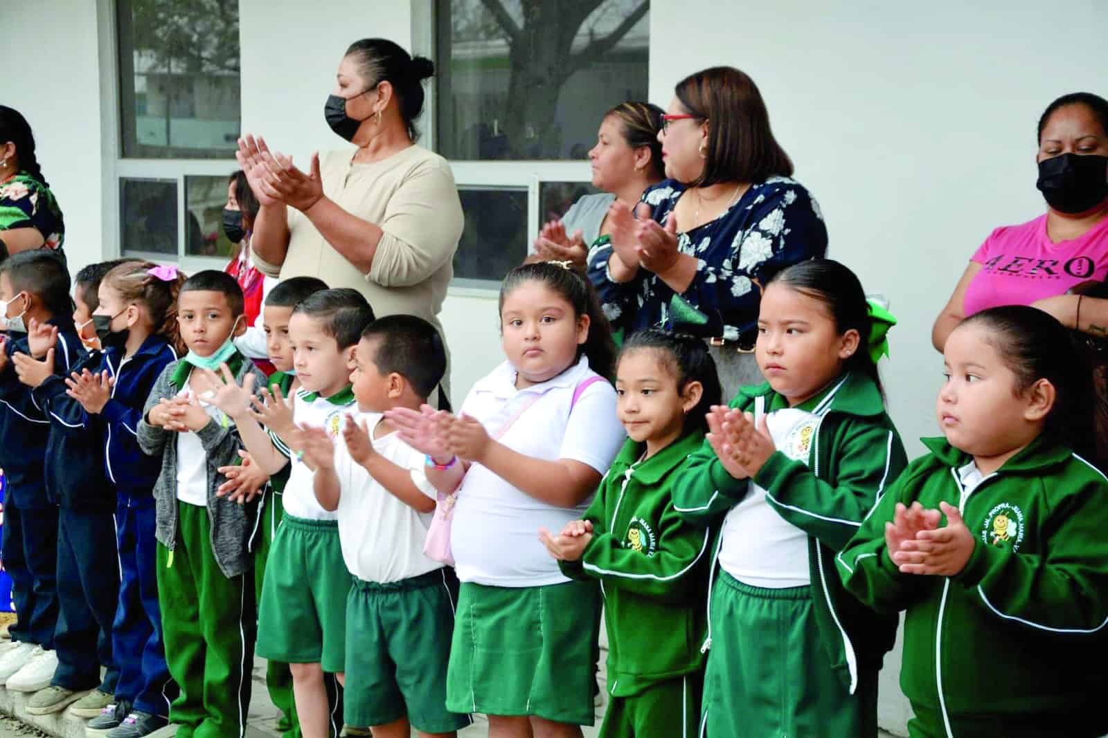 Celebra Sabinas Día del Cartero
