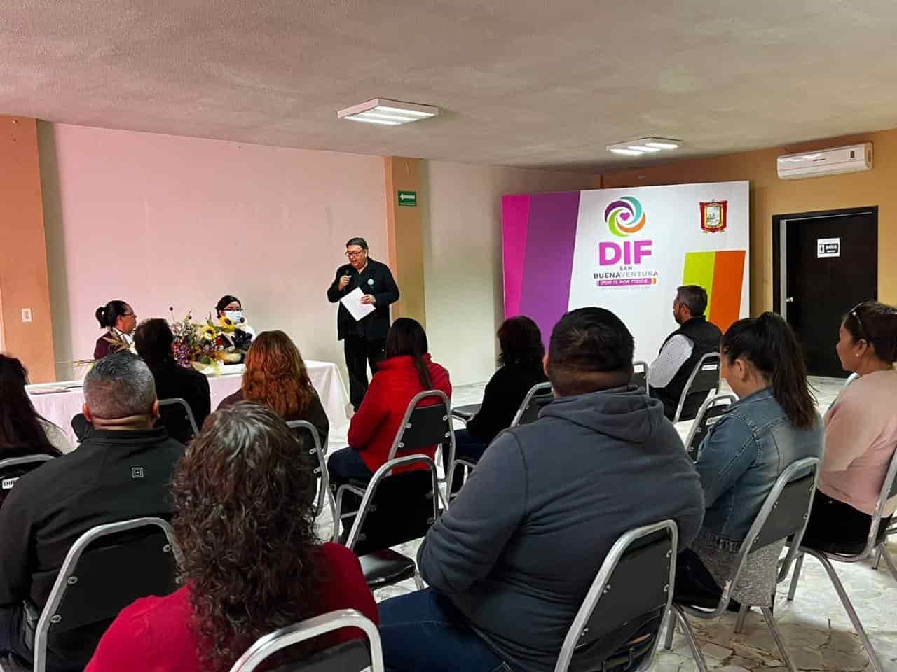 Ofrecen pláticas médicos del HR51