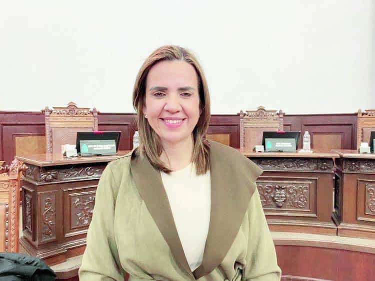 Guadalupe Oyervides, Diputada Local del PRI.