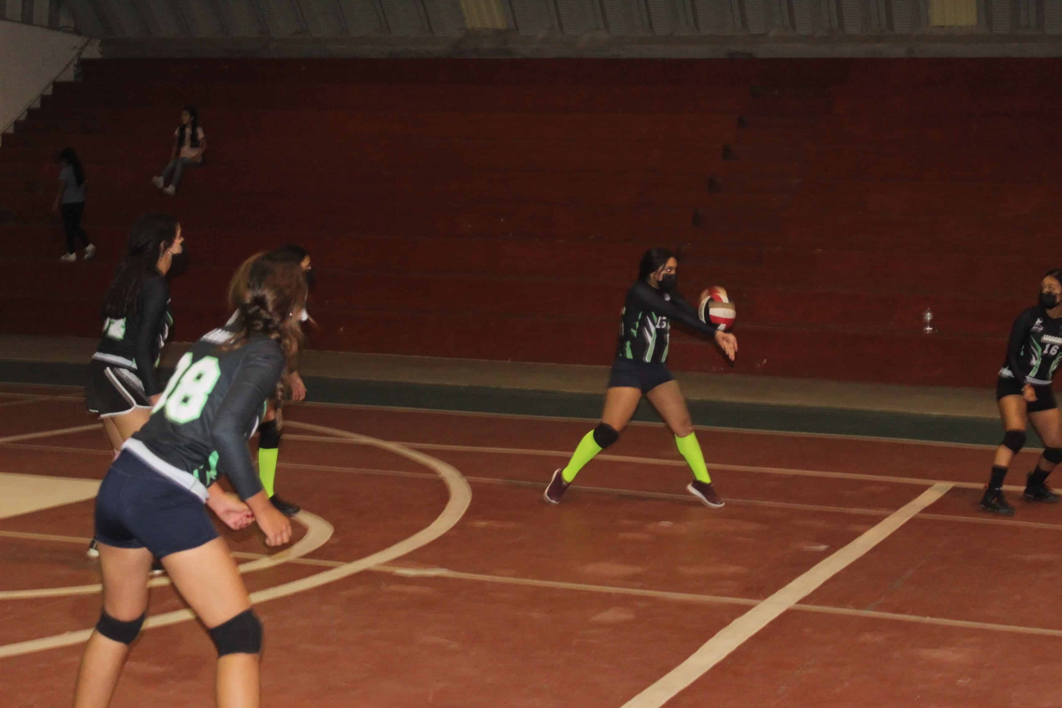 Legacies tropieza ante Las linces en el voleibol 