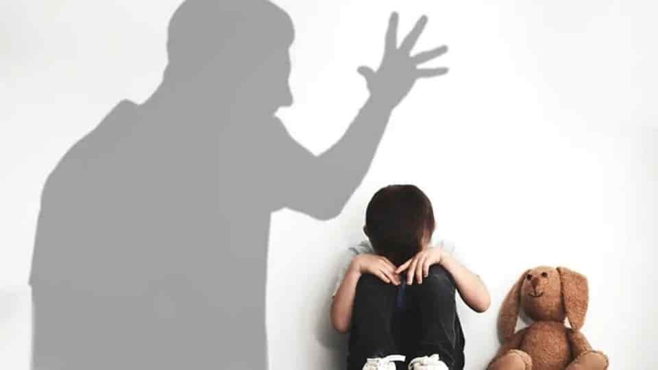¿Qué es la violencia vicaria?  Niños víctimas de sus padres