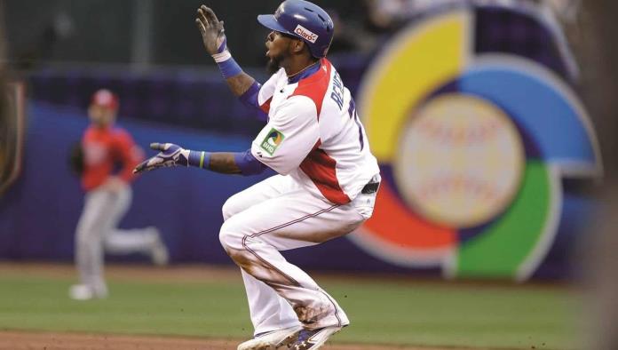 Pedro Estevez dará clínicas de beisbol infantil
