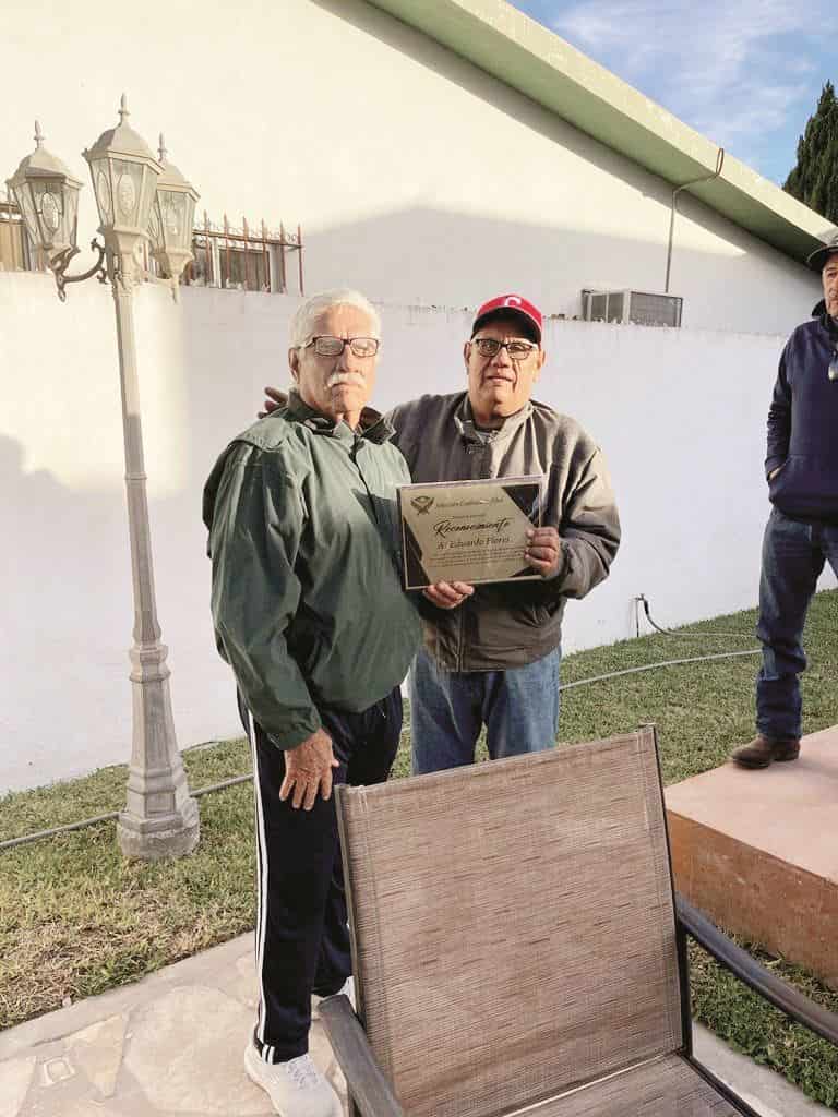 Reciben reconocimientos Luis Maya, Lalo Flores y Tony Ibarra