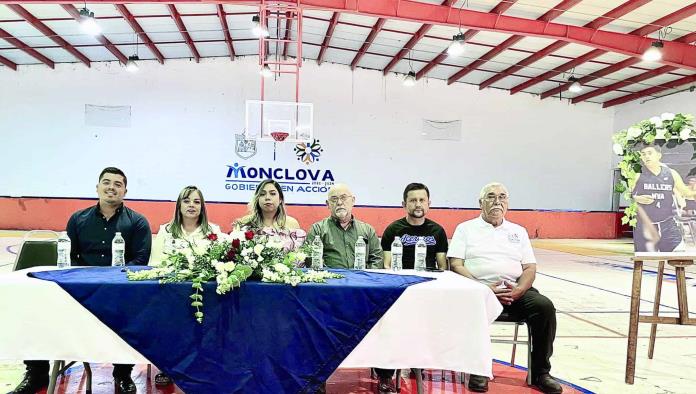 Oscar De La Cruz Rindieron homenaje póstumo al #4