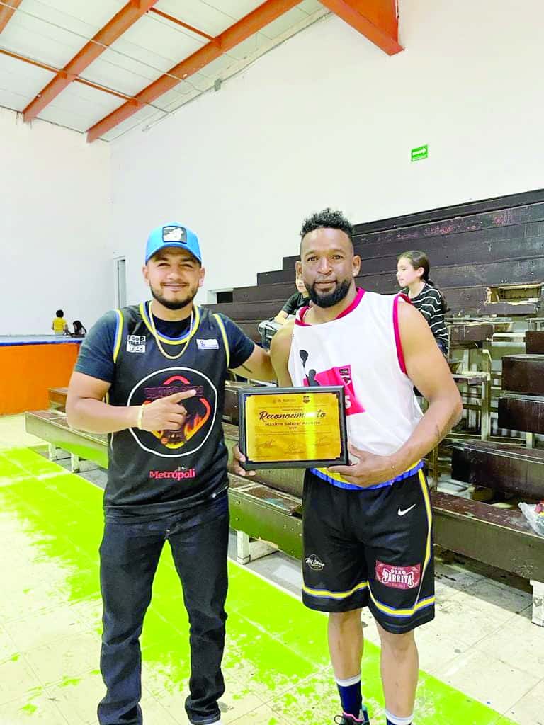El MVP del basquetbol municipal Monclova