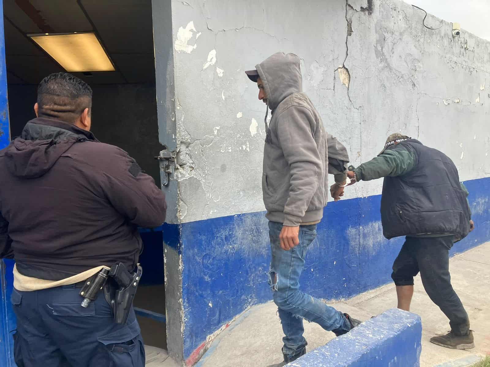 Detienen a 3 en Los Cedros