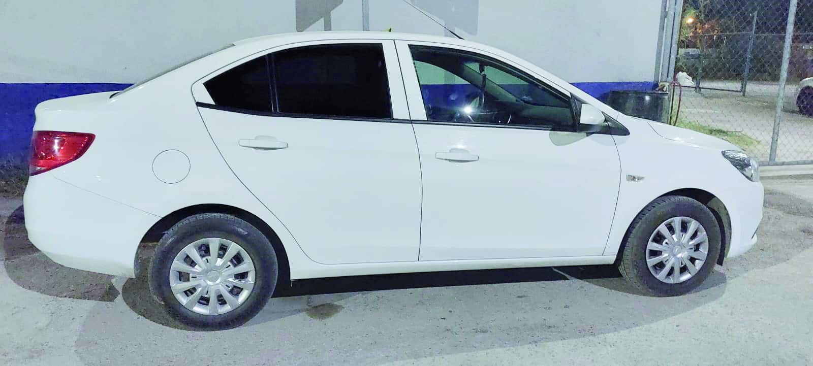 Arrestan a par de ladrones 