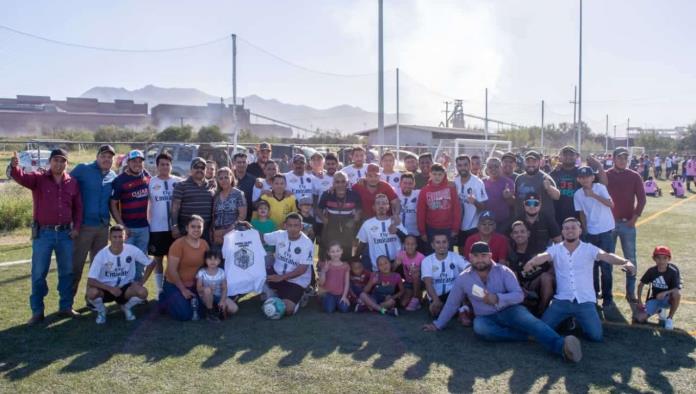 Transportes nuevo campeón en Grupo A