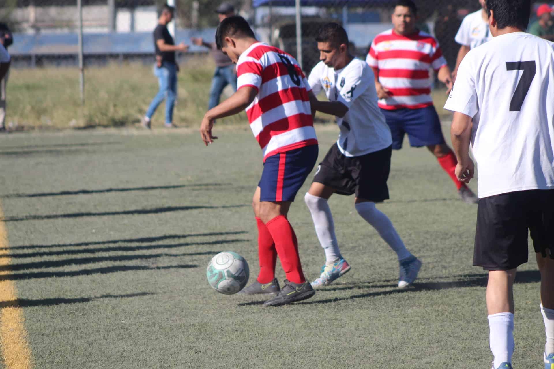 Transportes nuevo campeón en Grupo A