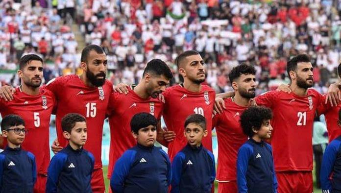 Selección de Irán se niega a cantar su himno en apoyo las protestas