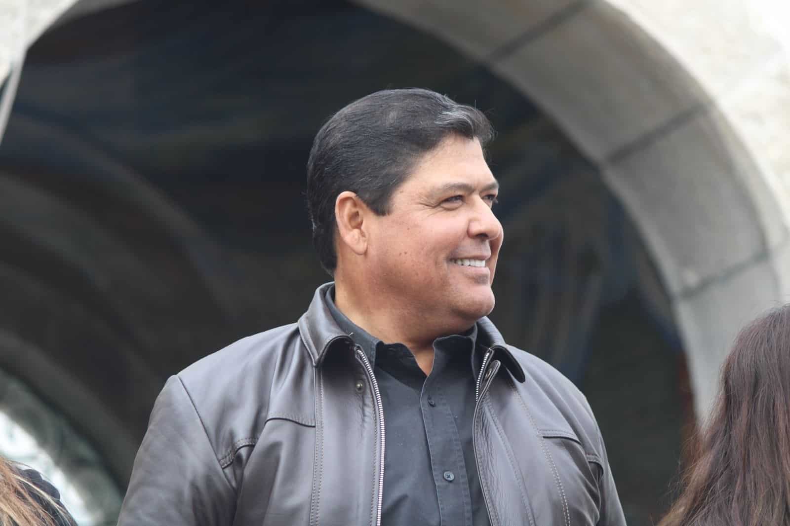 Continúan desfilando niños revolucionarios 