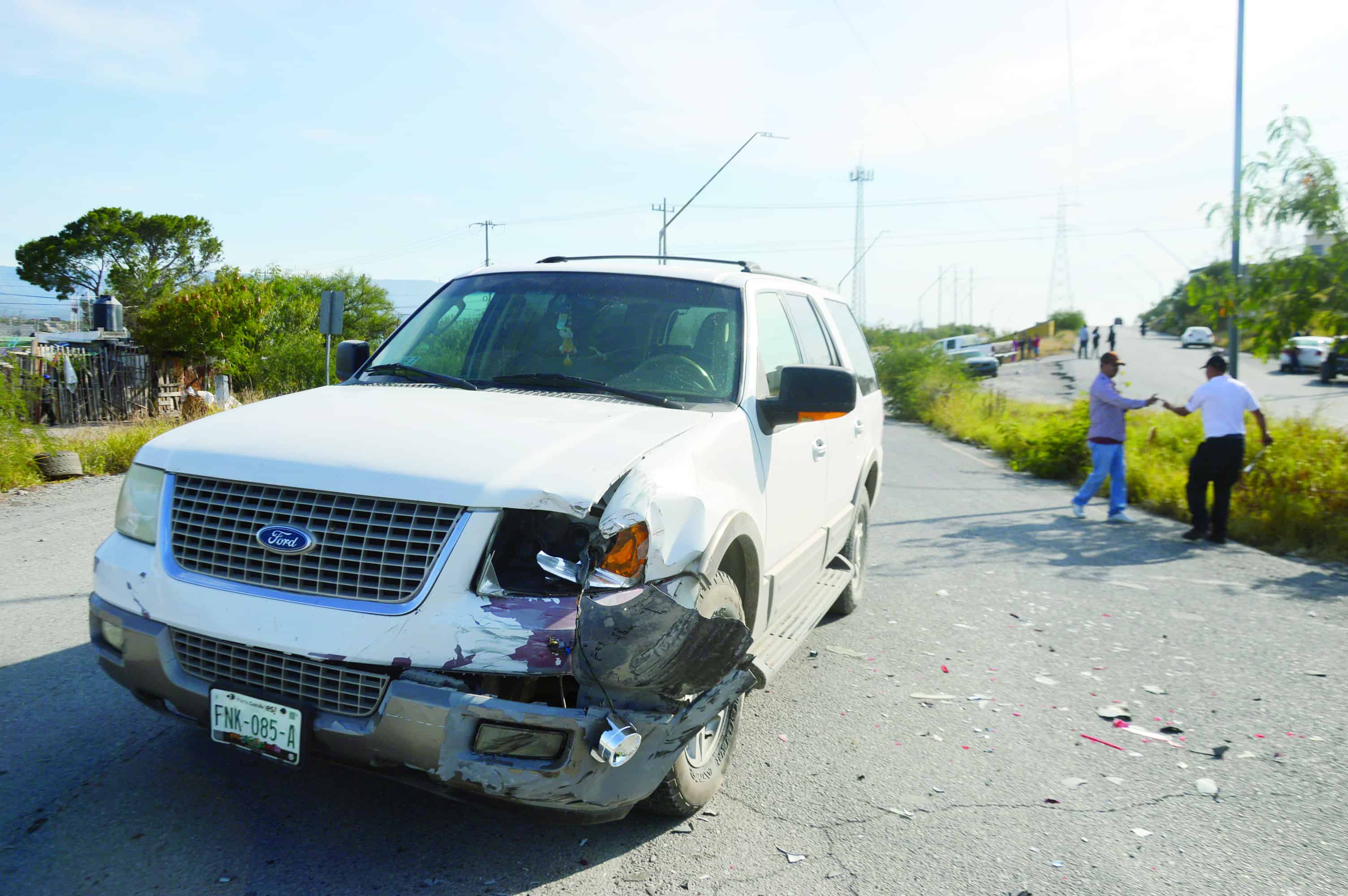 Chocan Camaro por alcance 