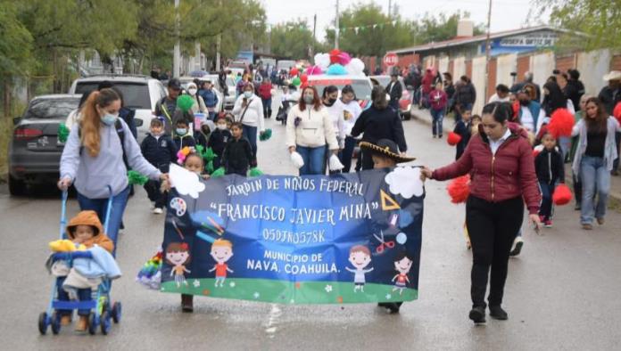 Celebran con desfile revolución mexicana 