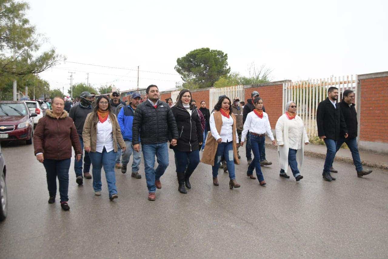 Celebran con desfile revolución mexicana 