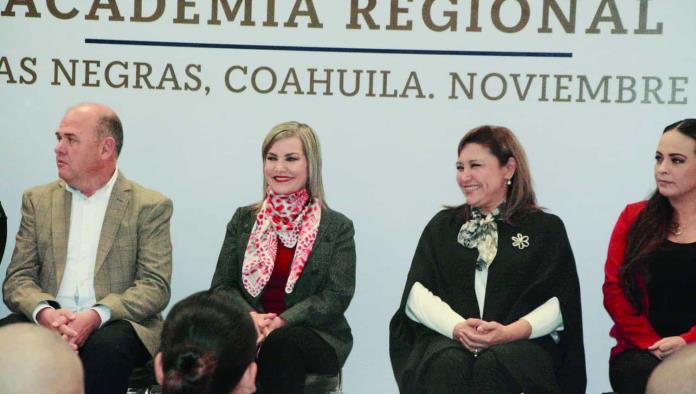 Se gradúan cadetes de Policía Regional