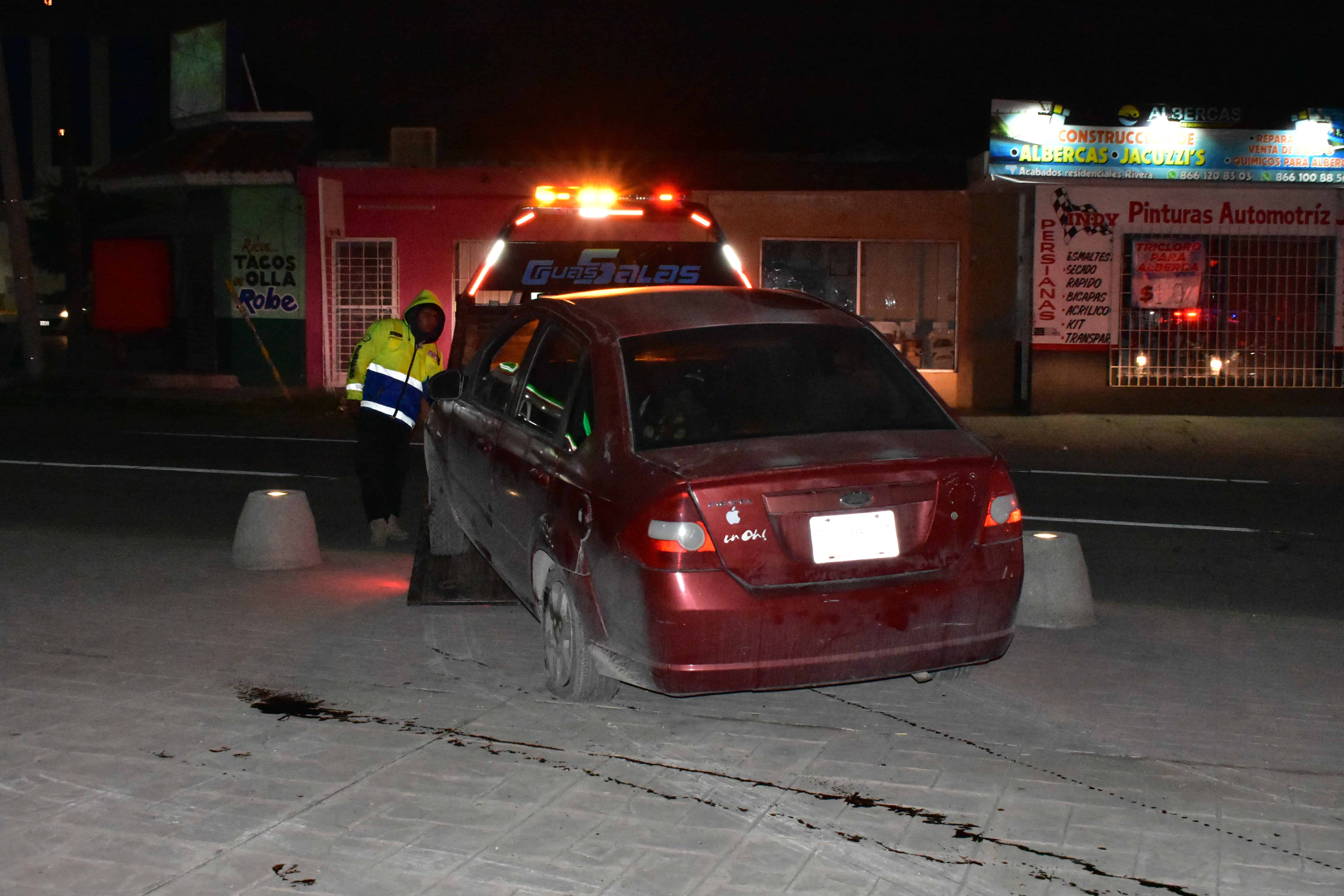 ‘Trepa’ auto a placita
