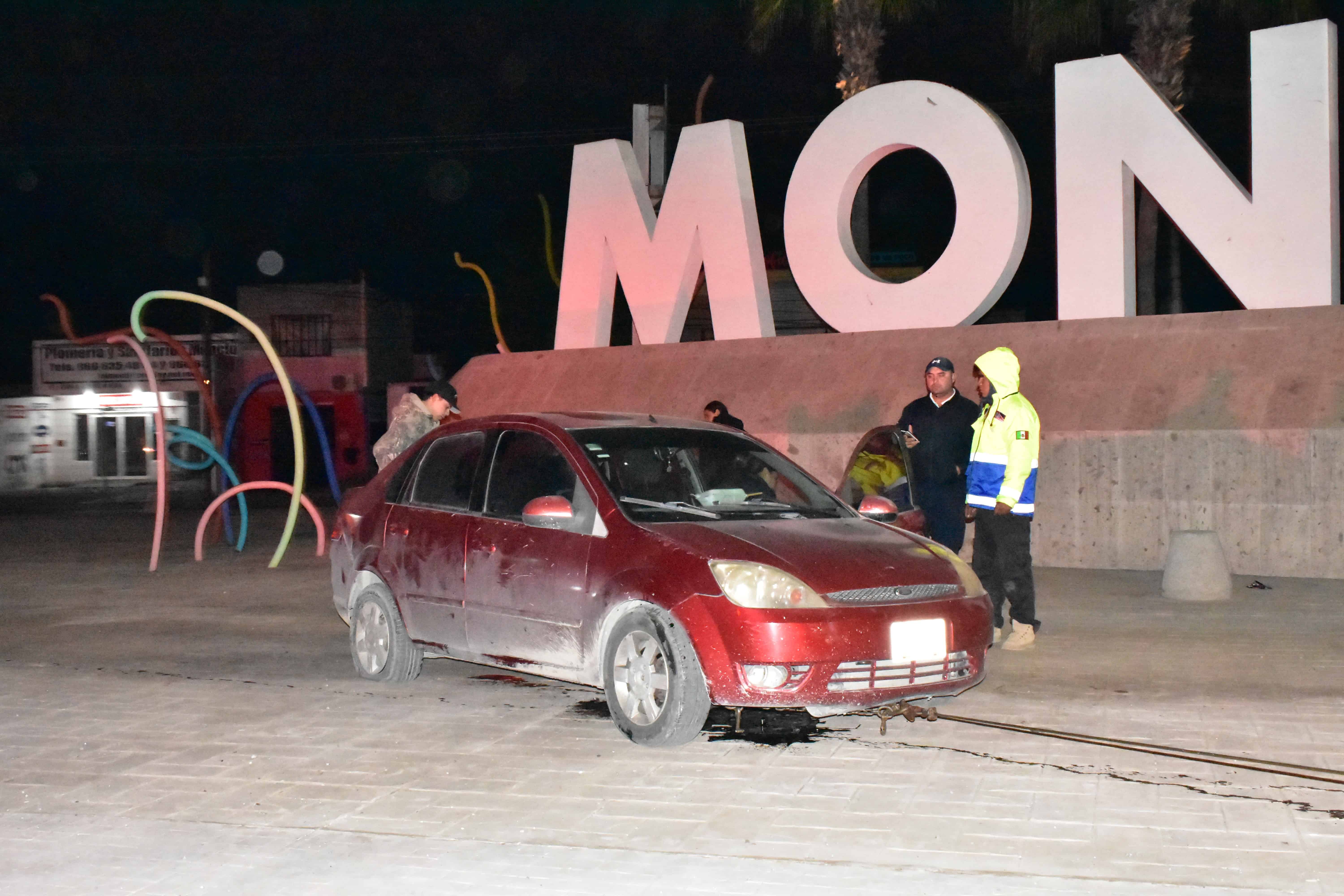 ‘Trepa’ auto a placita