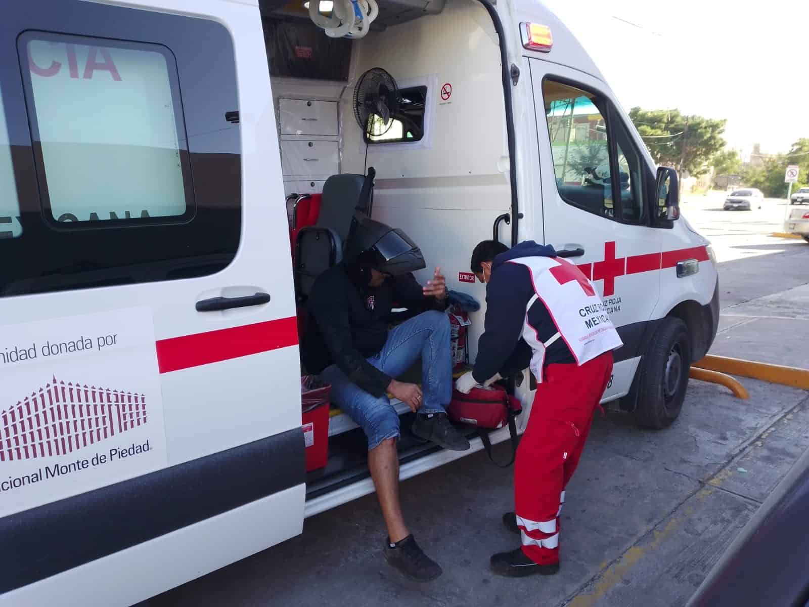 Embarra moto en automóvil 