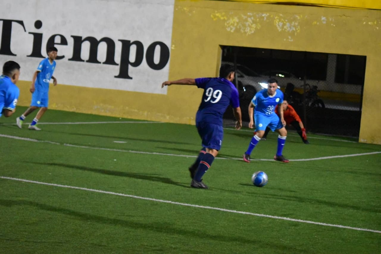 Portones Samuel venció a Clínica Sama