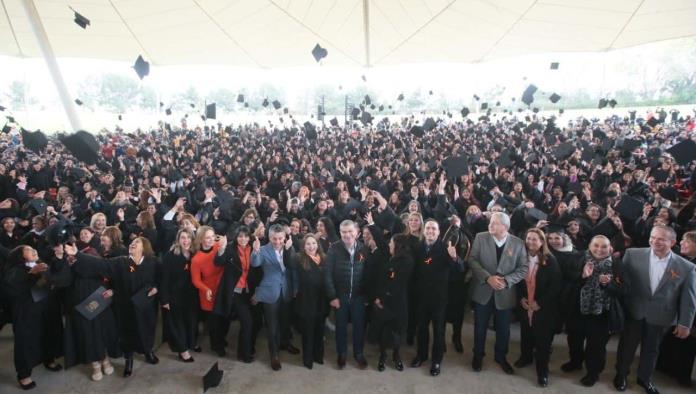 Apadrina MARS a 1,200 mujeres