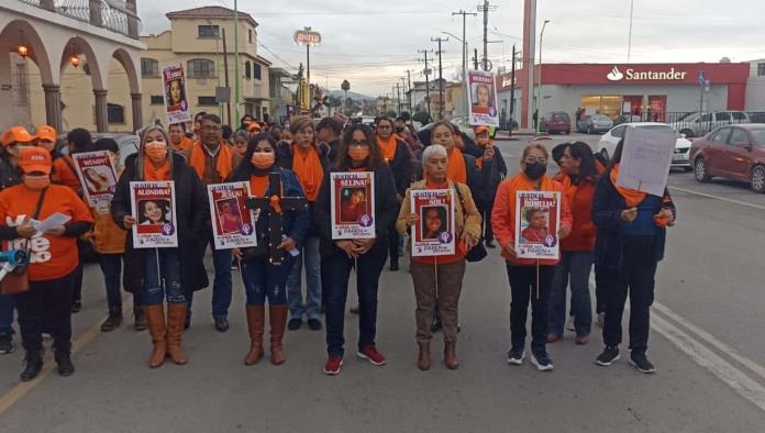 Marchan contra Violencia a Mujer