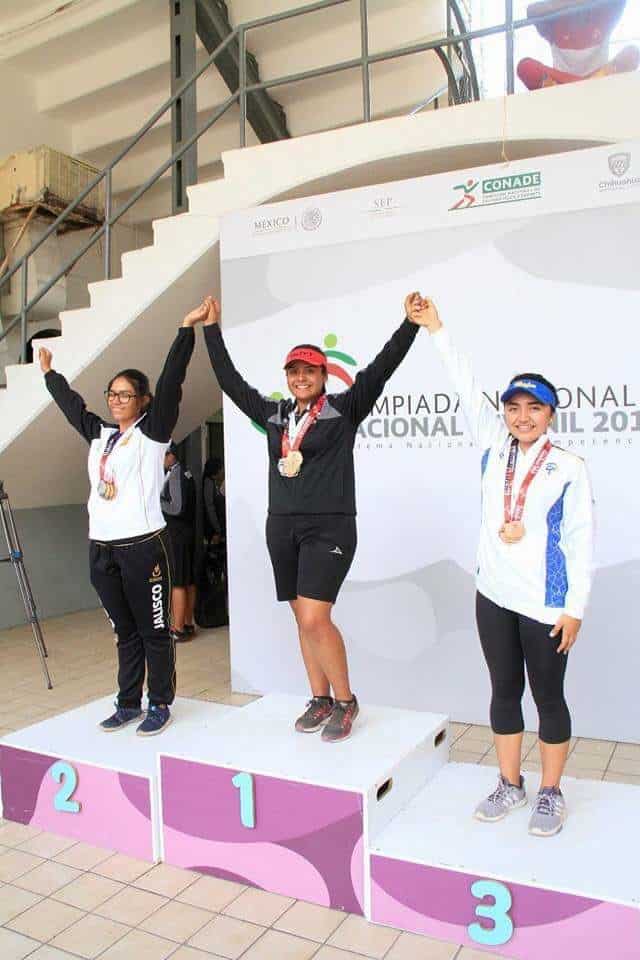 Dafne Quintero brilla en tiro con arco