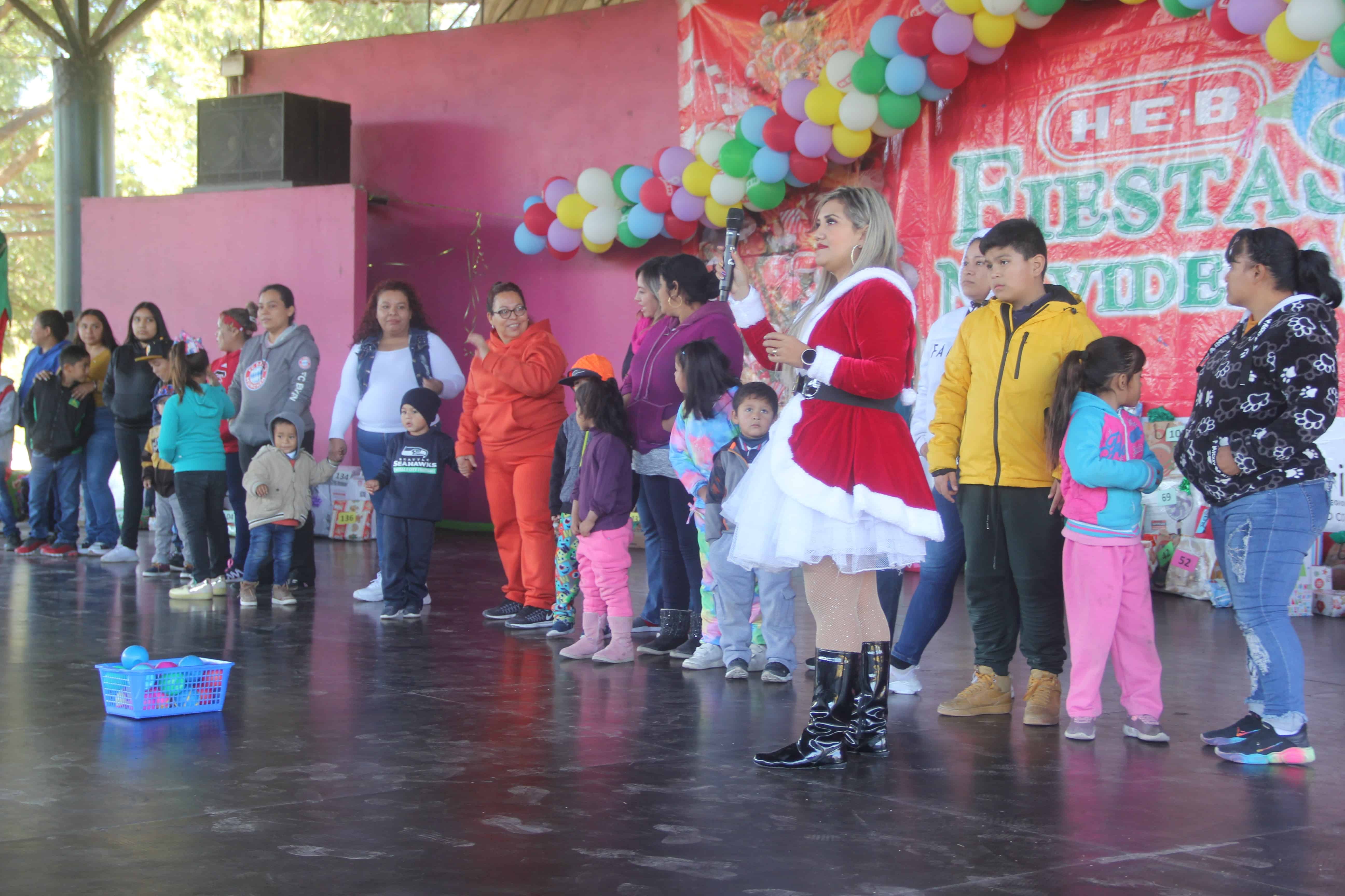 Realiza Cáritas Posada Navideña 
