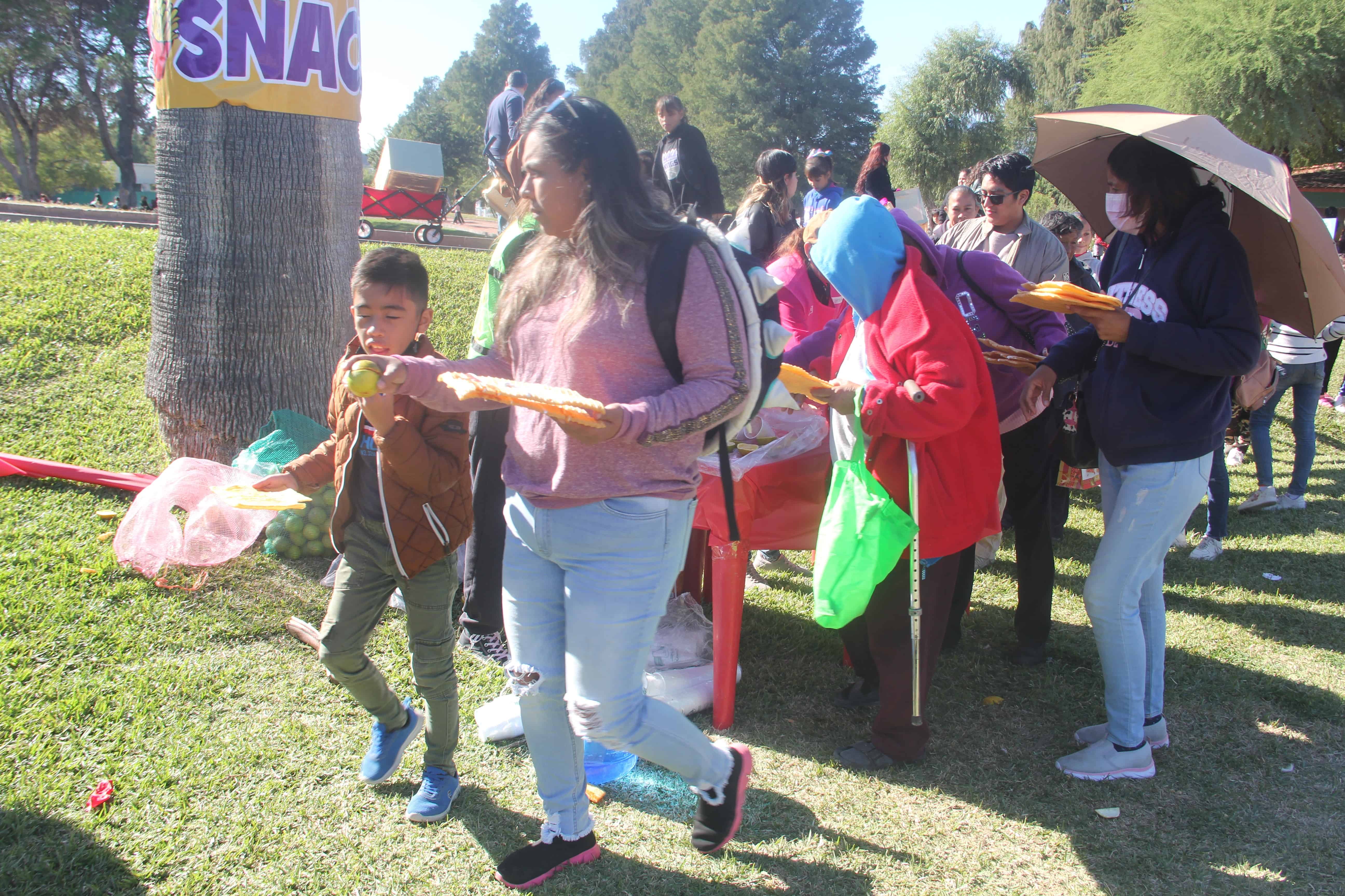 Realiza Cáritas Posada Navideña 