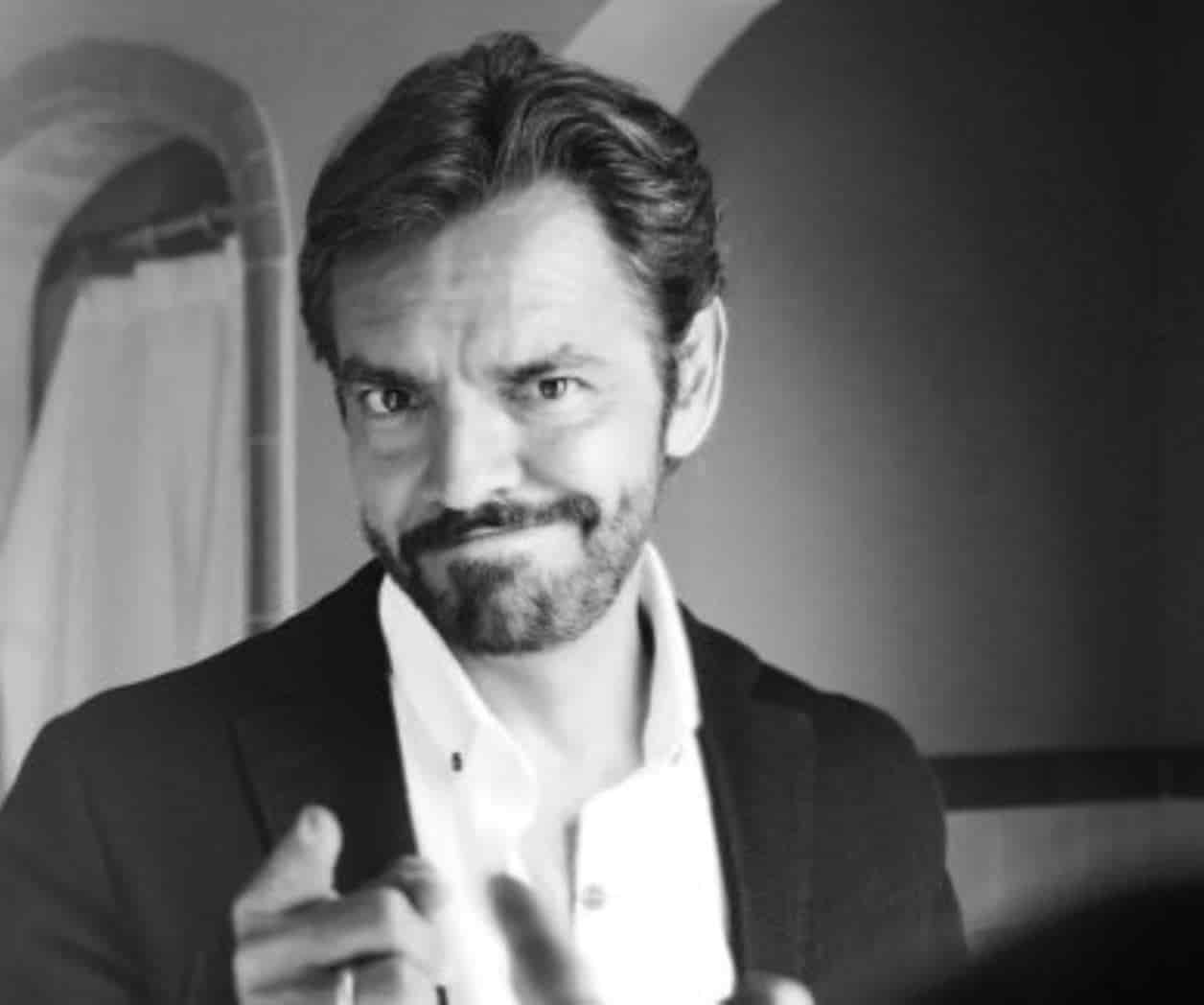 Medicos advierten que Eugenio Derbez ya no podrá volver a levantar el brazo