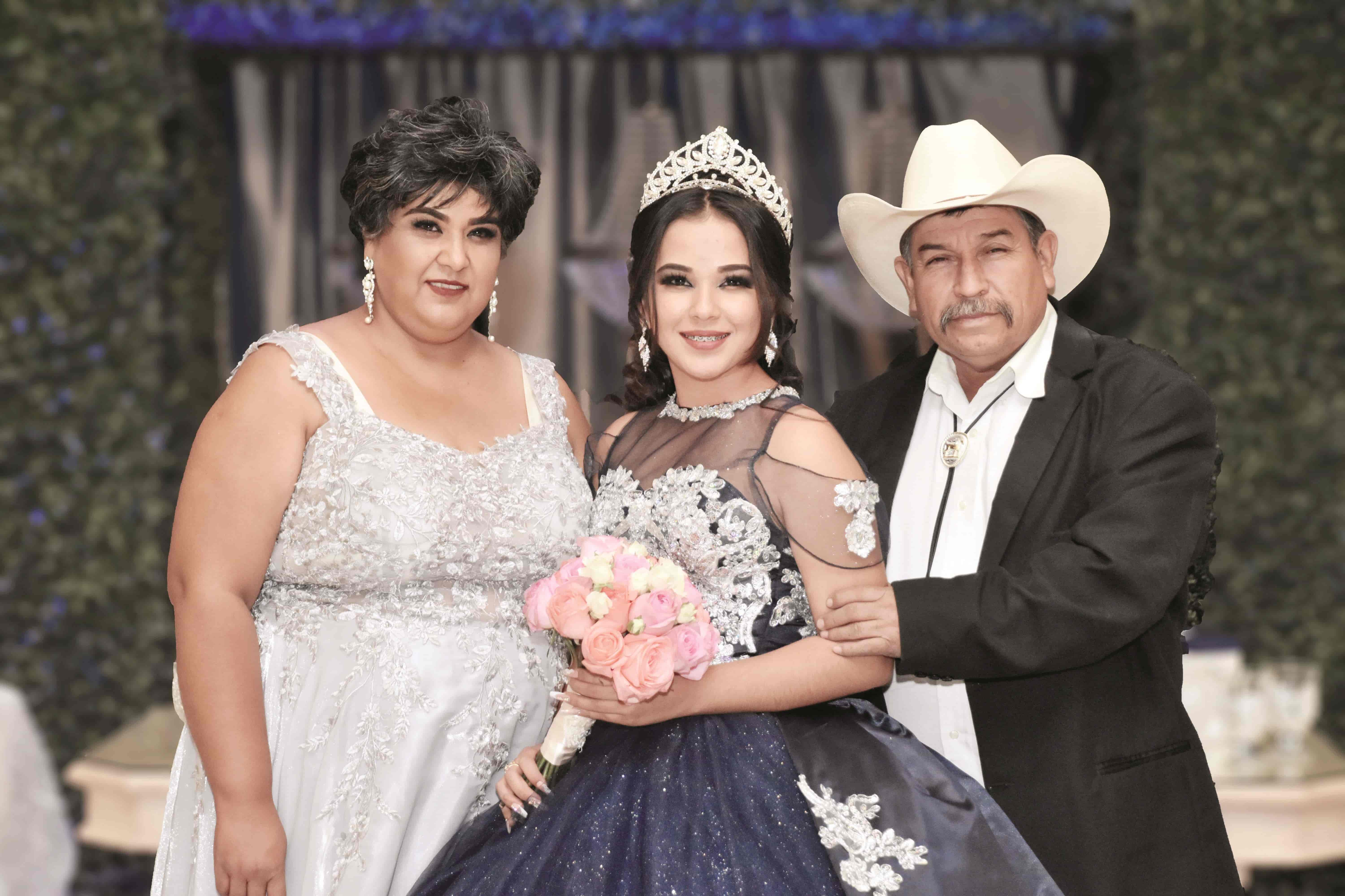 Celebra sus XV primaveras