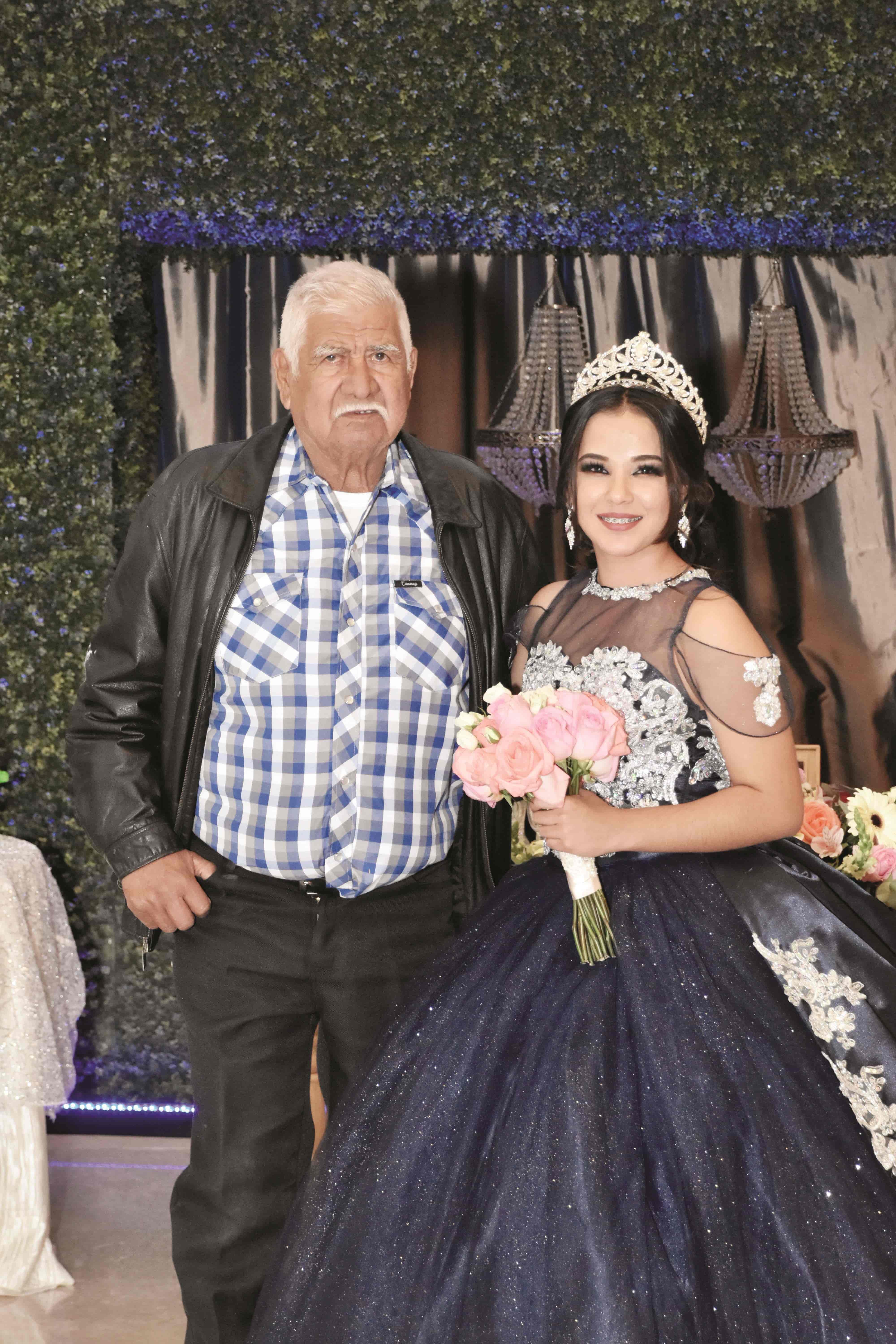 Celebra sus XV primaveras