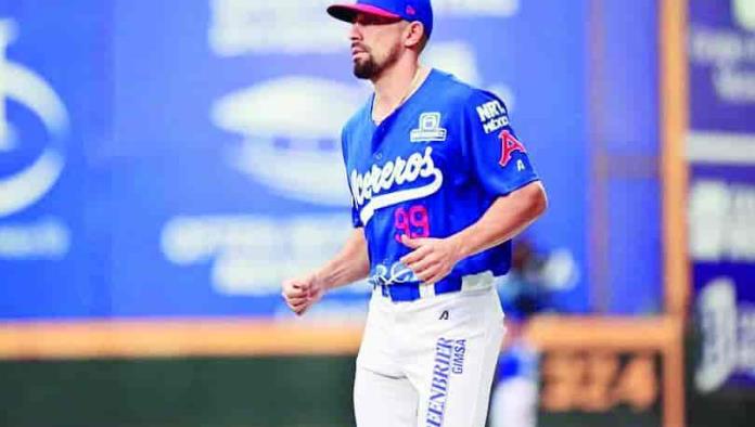 Acereros brillan en el Pacífico