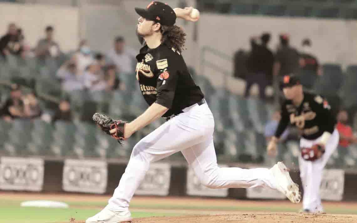 Acereros brillan en el Pacífico