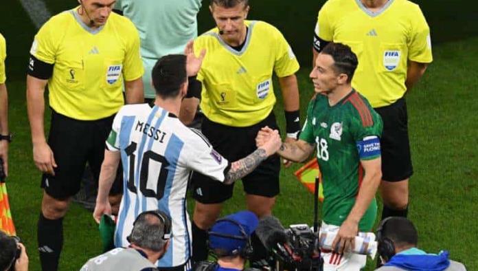 Guardado defiende a Messi tras polémica de la camiseta con Canelo 