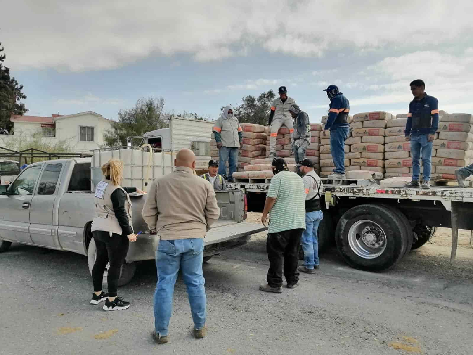 Entregan a familias cemento subsidiado 
