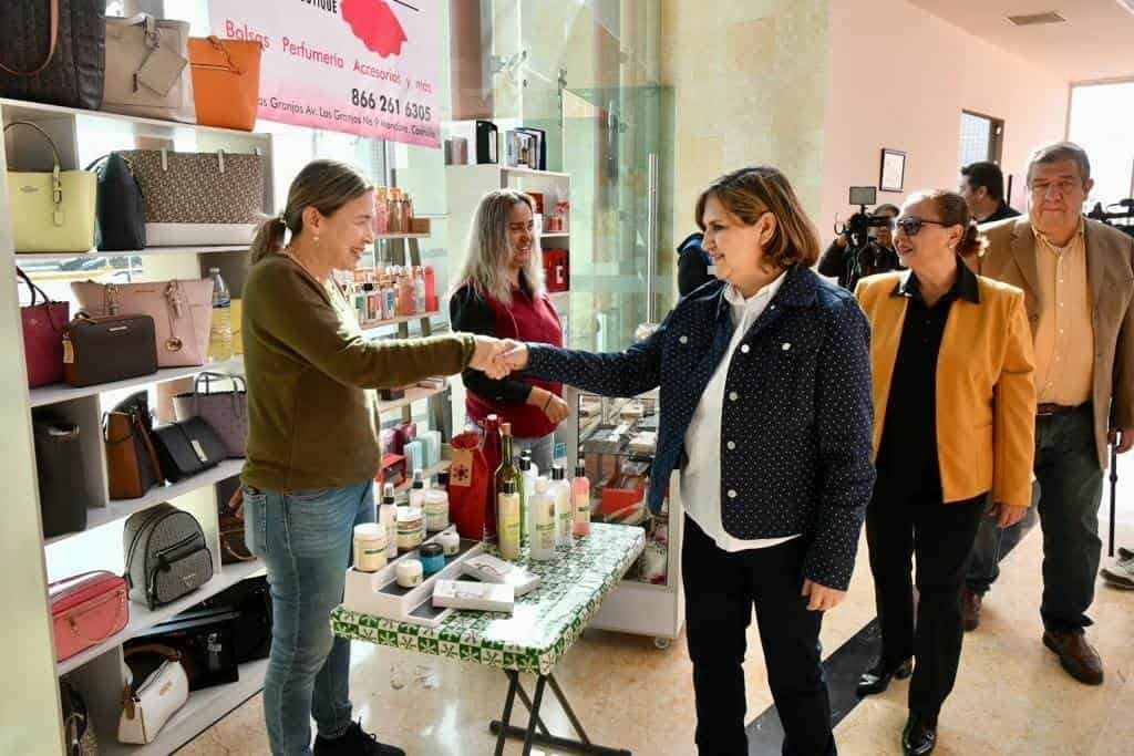 Inicia en Monclova Mercadito Navideño