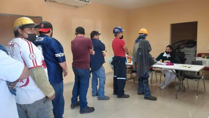 Vacunan contra la Influenza en FEMSA
