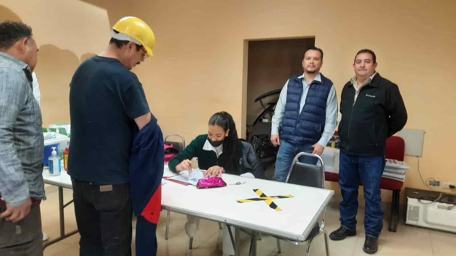 Vacunan contra la Influenza en FEMSA