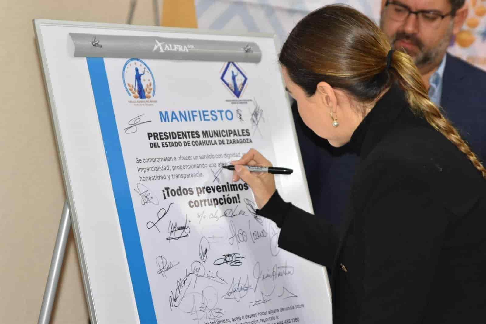 Firman manifiesto anticorrupción 
