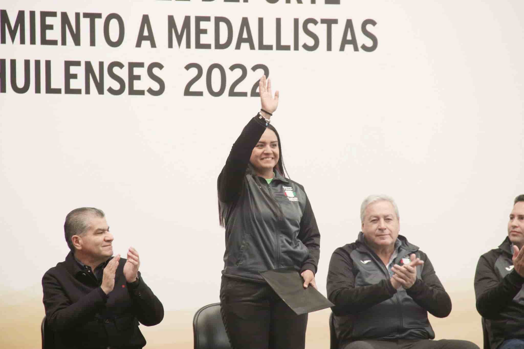 Monclovenses se llevan los honores en premio estatal del deporte