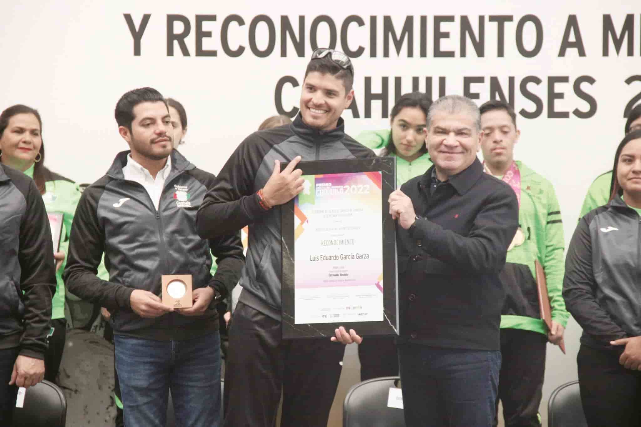 Monclovenses se llevan los honores en premio estatal del deporte