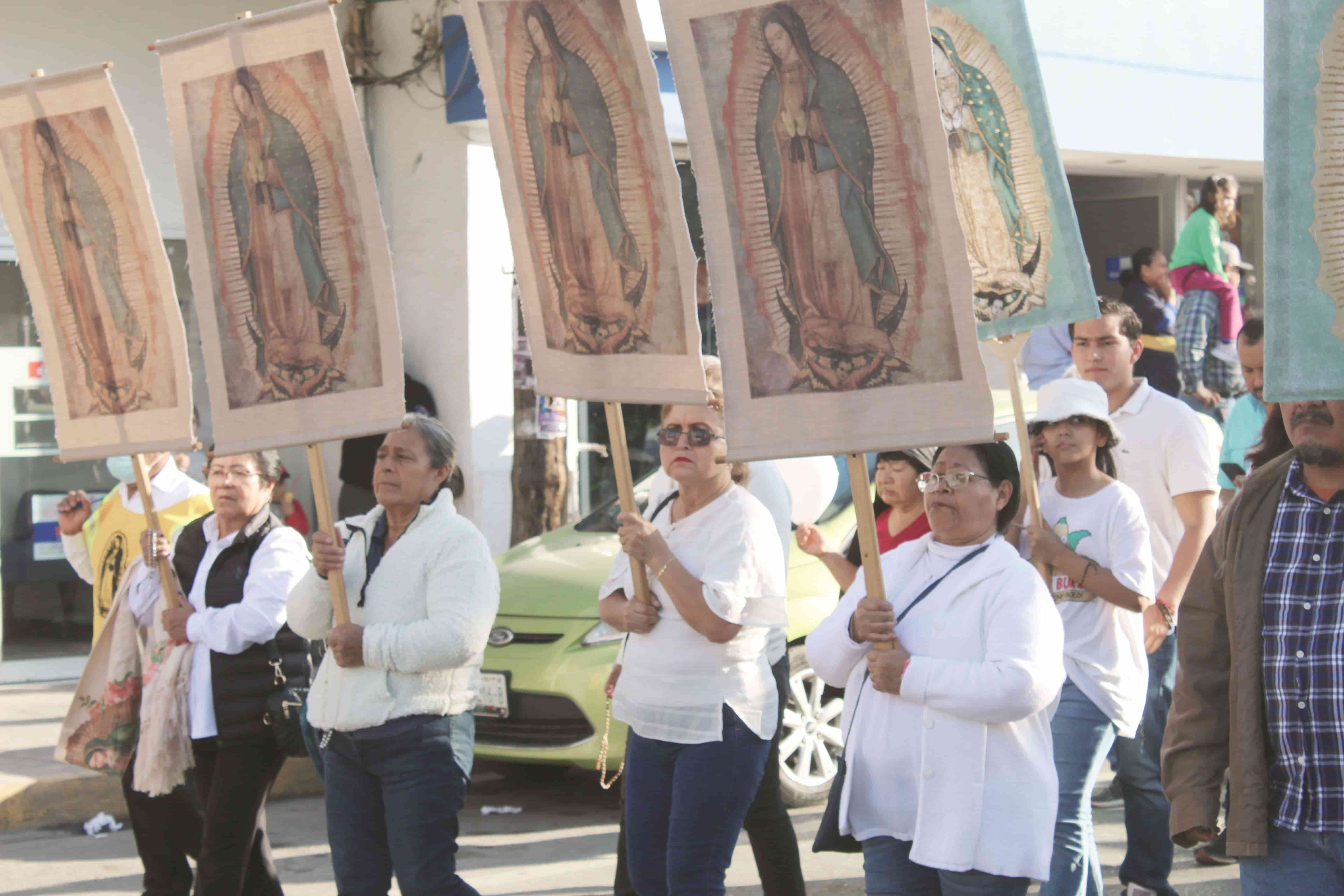 Acuden miles a peregrinación Guadalupana